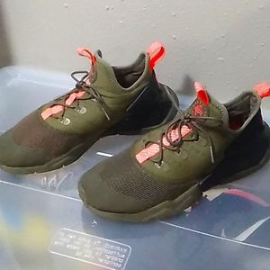 Nike Air Huarache Drift